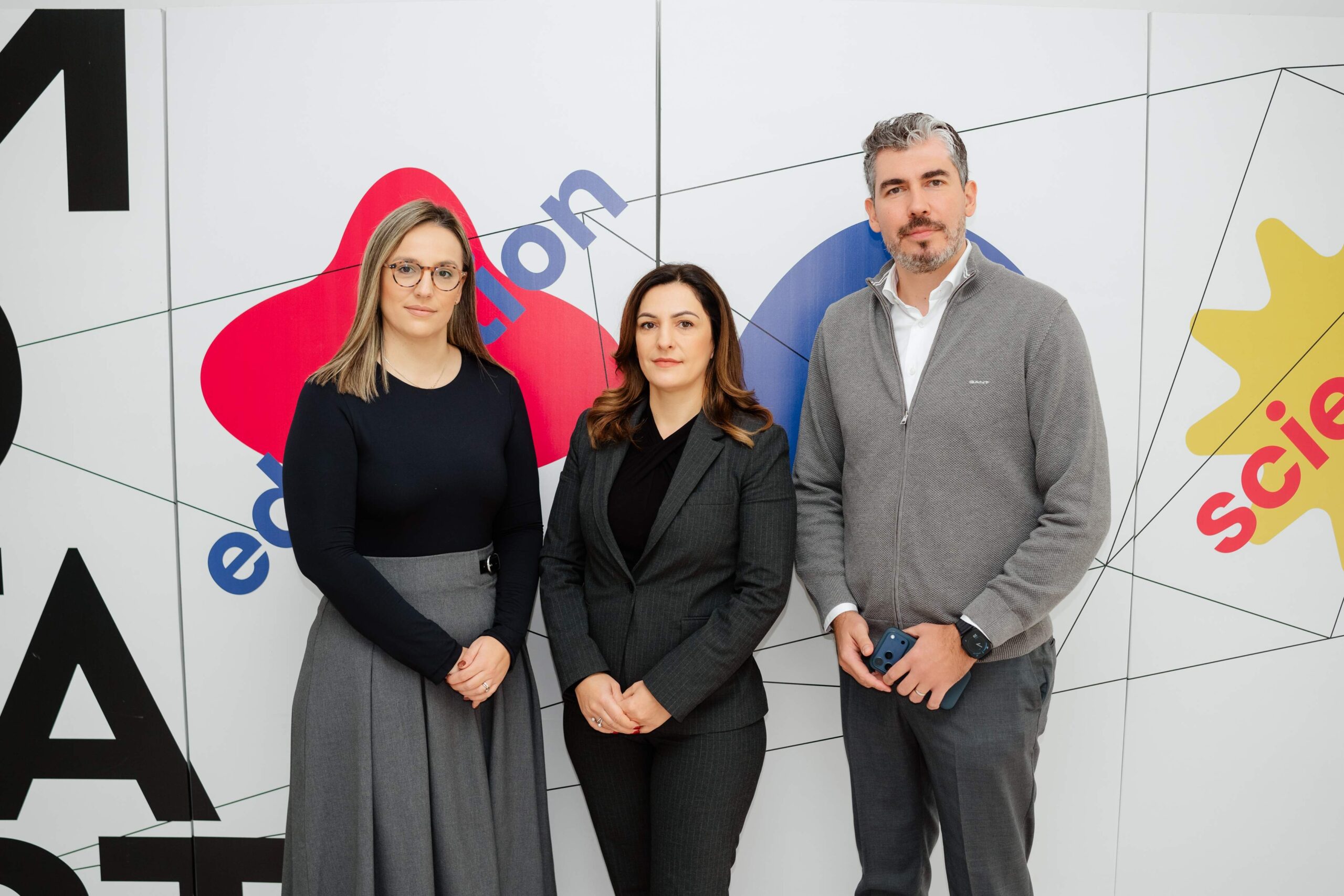 Razvoj digitalne pismenosti: edukativna kampanja za učenike i nastavnike Županije Zapadnohercegovačke